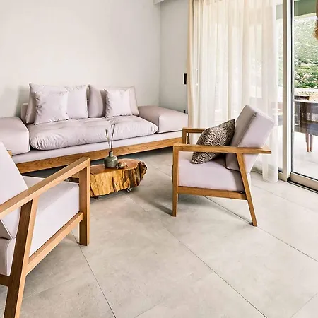 Ieros Villa Ratzaklíon