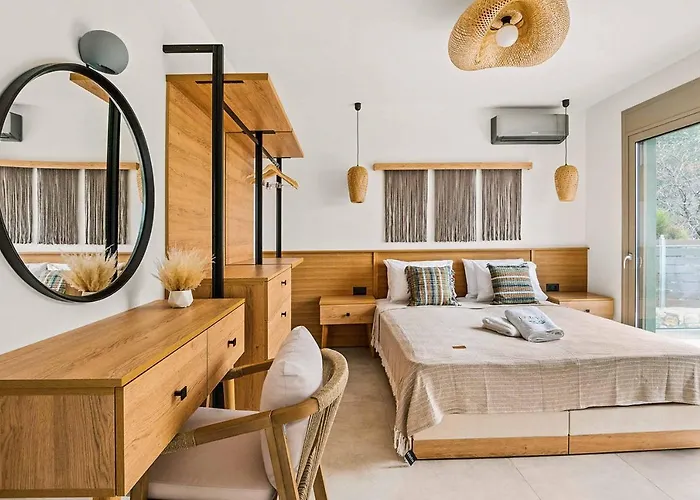 Ieros Villa *